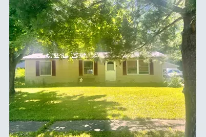 7300 Cliff Drive, Ravenna, OH 44266 - Photo 1