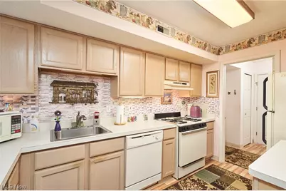 8637 Redtail Court, Macedonia, OH 44056 - Photo 7