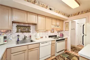 8637 Redtail Ct, Macedonia, OH 44056 - Photo 7