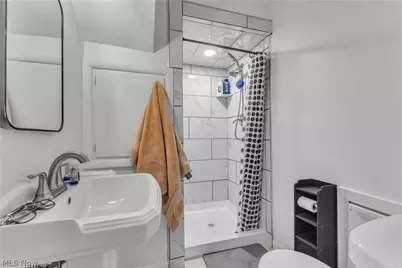 607 Castle Boulevard, Akron, OH 44313 - Photo 23