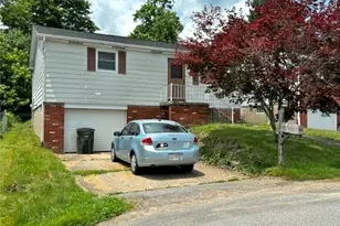 205 Canterbury Blvd, Steubenville, OH 43952 - Photo 3