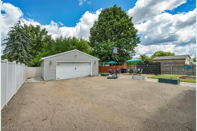 4885 Lynncrest Street SW, Canton, OH 44706 - Photo 43