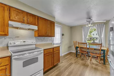 5983 Rosebelle Avenue, North Ridgeville, OH 44039 - Photo 9