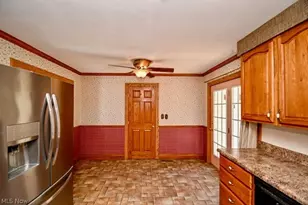 1495 Fairview Pl, Alliance, OH 44601 - Photo 9
