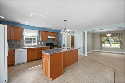 14617 Kneisel Road, Vermilion, OH 44089 - Photo 9