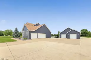 19137 Landing Ln, Columbia Station, OH 44028 - Photo 45