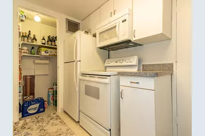 19201 Van Aken Boulevard #313, Huber Heights, OH 44122 - Photo 11
