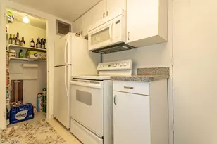 19201 Van Aken Blvd, Huber Heights, OH 44122 - Photo 11