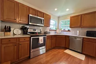 1052 Arrowhead Dr, Vermilion, OH 44089 - Photo 9