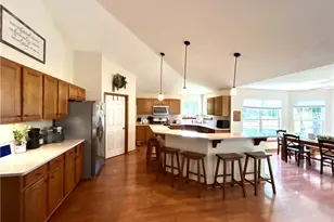 1052 Arrowhead Dr, Vermilion, OH 44089 - Photo 3
