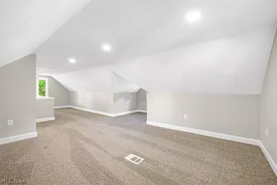 1371 Krumroy Road, Akron, OH 44306 - Photo 13