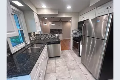 20825 Farnsleigh Road, Huber Heights, OH 44122 - Photo 9