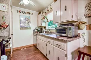 464 Hickory Ln, Painesville, OH 44077 - Photo 9
