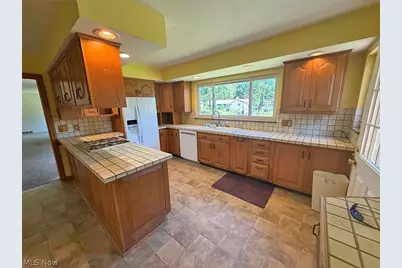 5022 Lawndale Street NW, Canton, OH 44708 - Photo 9