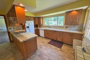 5022 Lawndale St NW, Canton, OH 44708 - Photo 9