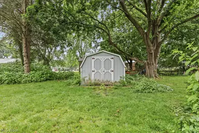 5260 Huckleberry Street NW, North Canton, OH 44720 - Photo 3