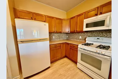 9482 Redington Drive, North Ridgeville, OH 44039 - Photo 7