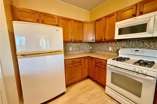 9482 Redington Dr, North Ridgeville, OH 44039 - Photo 7