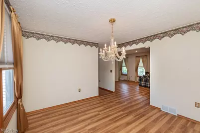 7456 Hidden Glen Drive, Amherst, OH 44001 - Photo 5