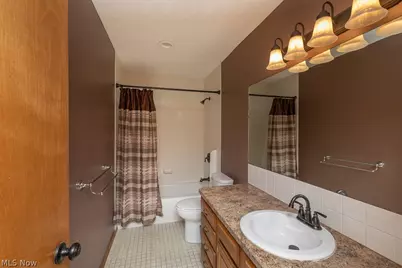 7456 Hidden Glen Drive, Amherst, OH 44001 - Photo 17