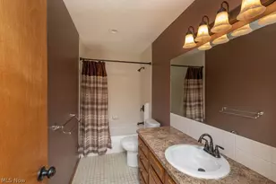 7456 Hidden Glen Dr, Amherst, OH 44001 - Photo 17
