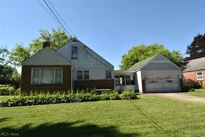 923 E Philadelphia Avenue, Youngstown, OH 44502 - Photo 1