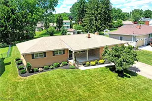 6662 Appleridge Dr, Youngstown, OH 44512 - Photo 3
