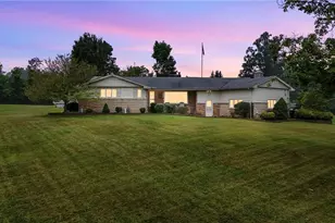 8060 Sigle Ln, Poland, OH 44514 - Photo 3