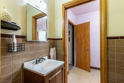 8060 Sigle Lane, Poland, OH 44514 - Photo 23