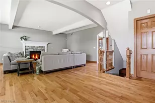 8255 Hemingway Ln, Concord Twp, OH 44060 - Photo 9