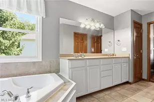 8255 Hemingway Ln, Concord Twp, OH 44060 - Photo 19