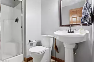 8255 Hemingway Ln, Concord Twp, OH 44060 - Photo 23