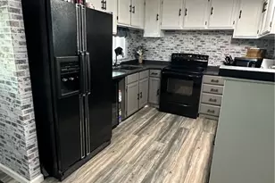 220 Greenbriar, Elyria, OH 44035 - Photo 11