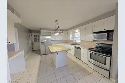 545 N Ray Drive, Zanesville, OH 43701 - Photo 9