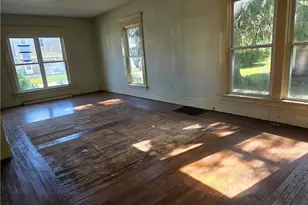 214 W Church St, Newcomerstown, OH 43832 - Photo 9