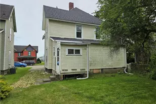 214 W Church St, Newcomerstown, OH 43832 - Photo 5