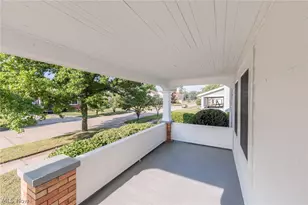 2233 E 33rd St, Lorain, OH 44055 - Photo 3