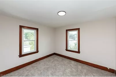 2233 E 33rd Street, Lorain, OH 44055 - Photo 9