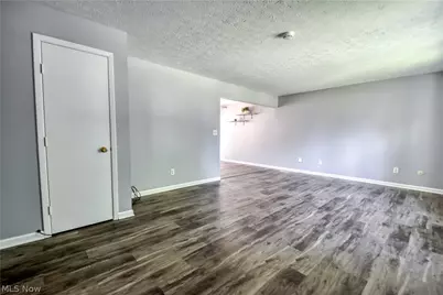 682 Iroquois Trail, Willoughby, OH 44094 - Photo 3