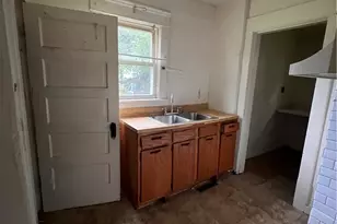 107 W Dalton St, Akron, OH 44310 - Photo 5