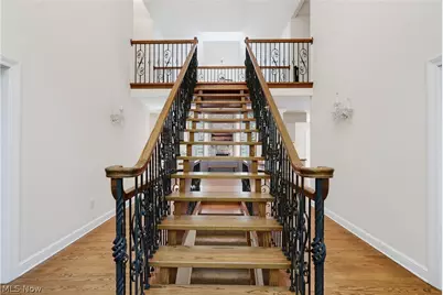 17331 Old Tannery Trail, Chagrin Falls, OH 44023 - Photo 3