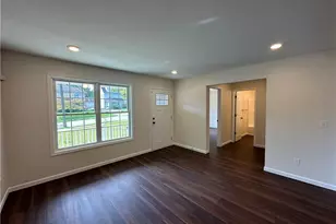 363 Sexton St, Struthers, OH 44471 - Photo 5