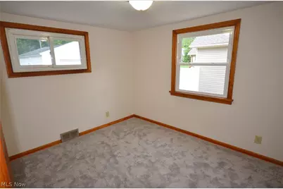 511 Ewart Road, Akron, OH 44312 - Photo 13