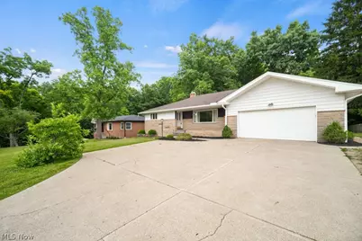 1885 W Sprague Road, Grandview Heights, OH 44147 - Photo 3