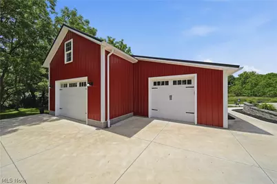 1219 9th Street SW, Massillon, OH 44647 - Photo 3