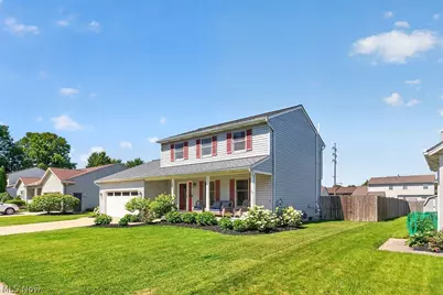 125 Queen Anne Circle, Elyria, OH 44035 - Photo 3