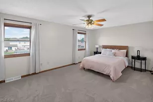 125 Queen Anne Cir, Elyria, OH 44035 - Photo 17