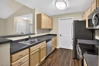 3324 Lenox Village Drive #222, Fairlawn, OH 44333 - Photo 5