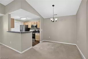3324 Lenox Village Dr, Fairlawn, OH 44333 - Photo 9