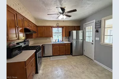 210 Woodrow Street NW, North Canton, OH 44720 - Photo 21